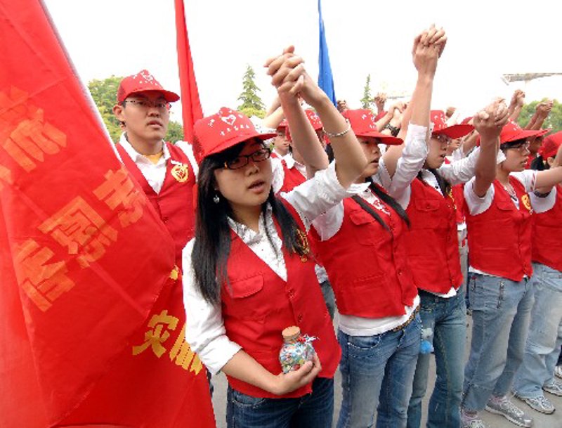 东胜区团委引领青少年健康成长驶入快车道
